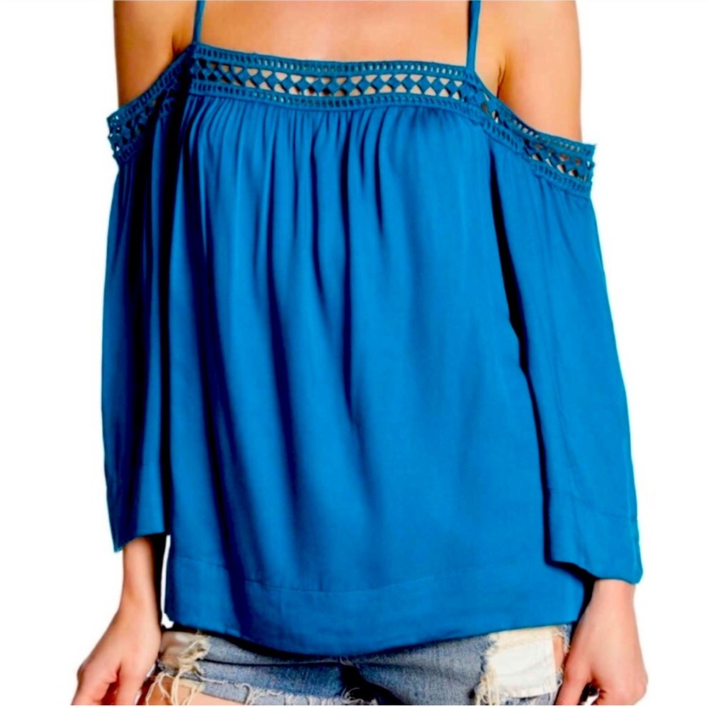 Love stitch off the shoulder mid sleeved blouse